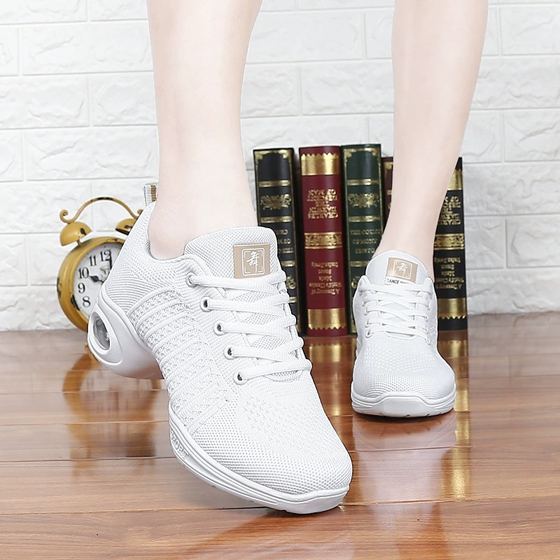 Dames sneakers met demping, ad - Zumba & Yoga Fitness By Anushree Pune Reviews recensie en prijs