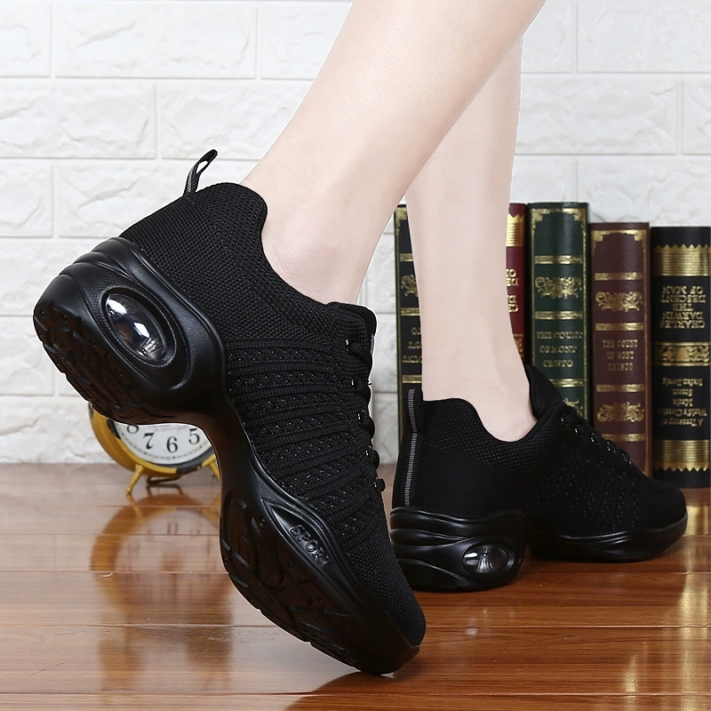 Dames sneakers met demping, ad - Zumba & Yoga Fitness By Anushree Pune Reviews recensie en prijs